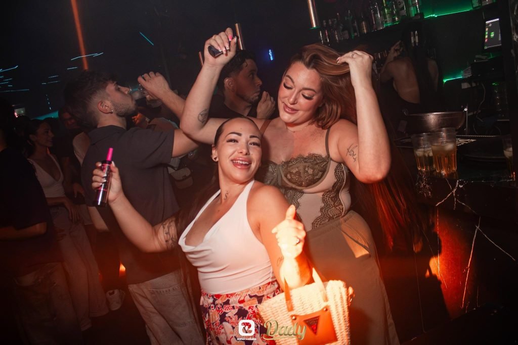 Ambiente de Discoteca Dady