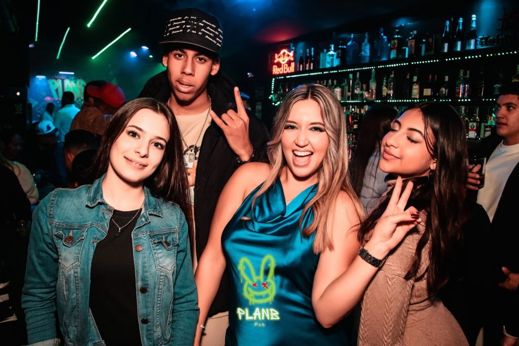 Ambiente de Plan B Pub